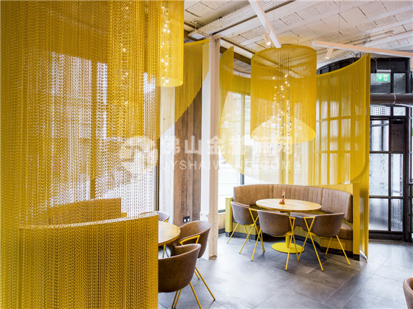 金屬網(wǎng)簾餐廳應(yīng)用案例